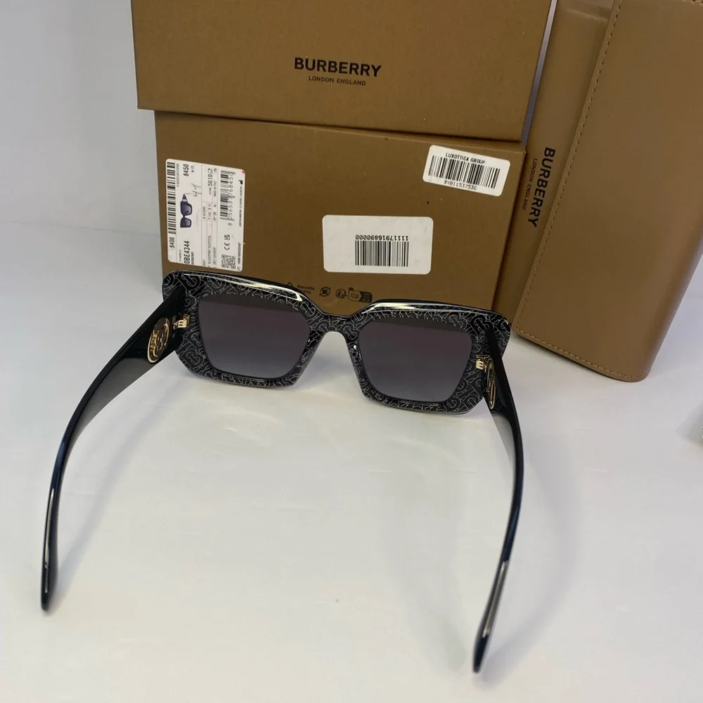 NEW Burberry BE4344 Daisy 300187 Black Dark Gray Square Women Sunglasses